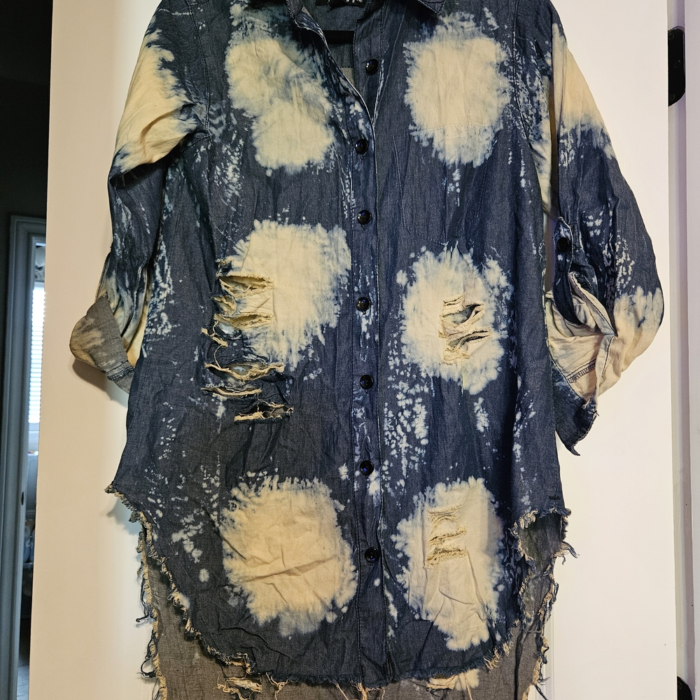 Thrill Distressed Tie-Dye Button-Down Shirt in Navy and Cream